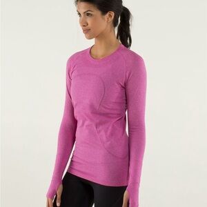 Lululemon Swiftly Tech Long Sleeve in Heathered Rasberry size 4